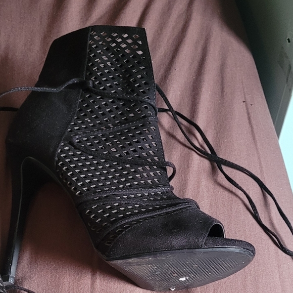 Suede Mesh Heels - Picture 4 of 10